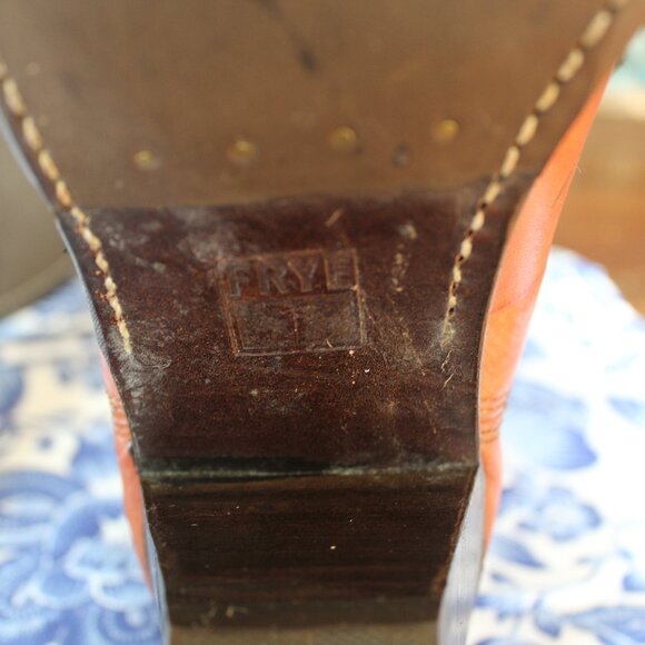 Frye Western Booties Size 9.5 Women's Leather British Tan Stacked Heel EUC Cute! - Picture 13 of 16